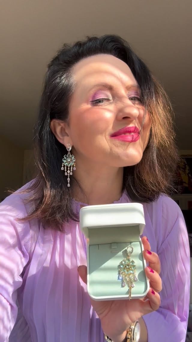 Post 4 by Carmen on Instagram (video)