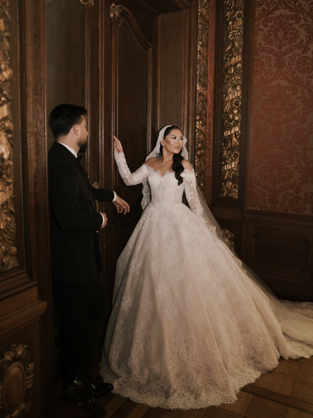Post 9 by Asli Güçlü | Wedding Photography & Content Creator on Instagram (carousel)
