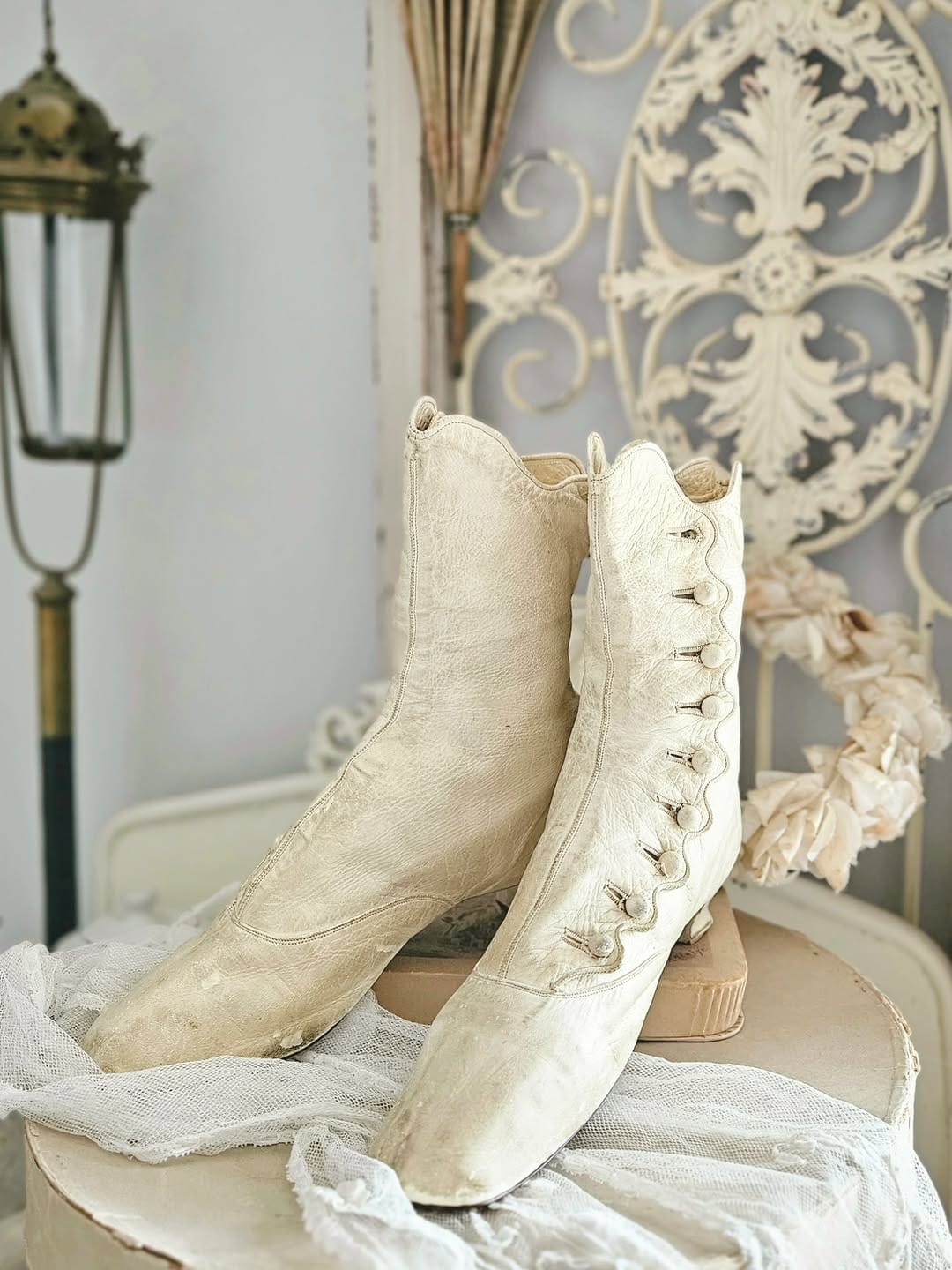 Post 6 by Brocante-Charmante on Instagram (carousel)