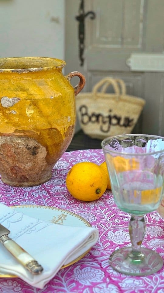 Post 9 by Brocante-Charmante on Instagram (video)
