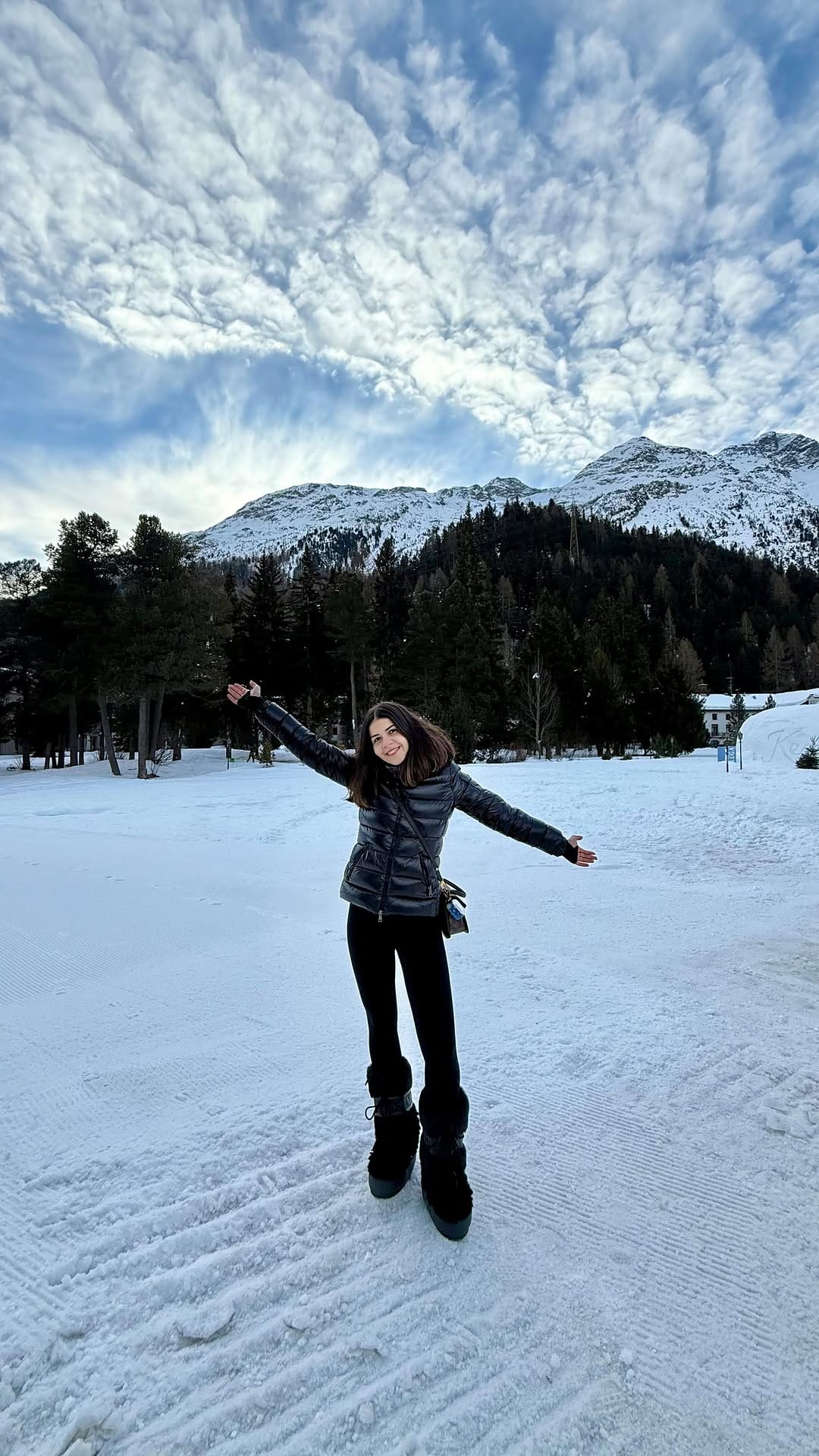 Post 2 by Rita Kallini on Instagram (video)