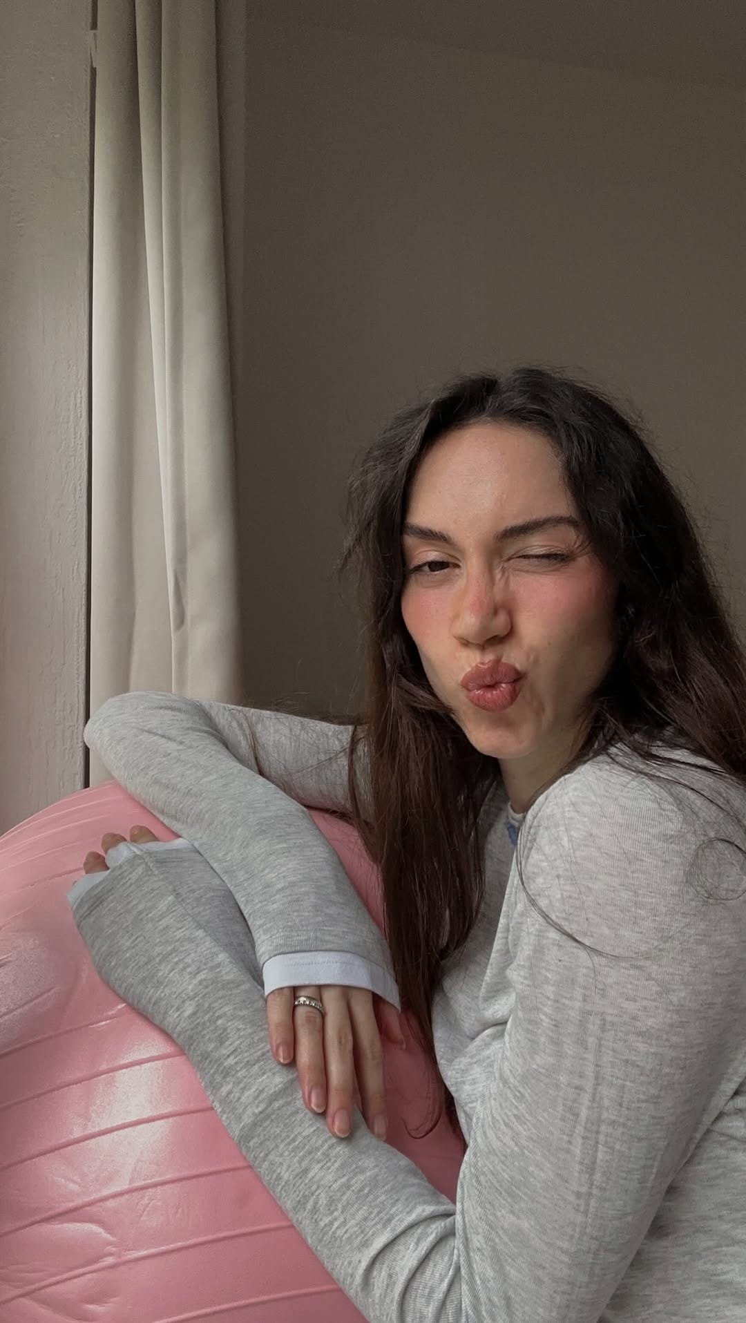 Post 4 by Ilya Sarı on Instagram (video)