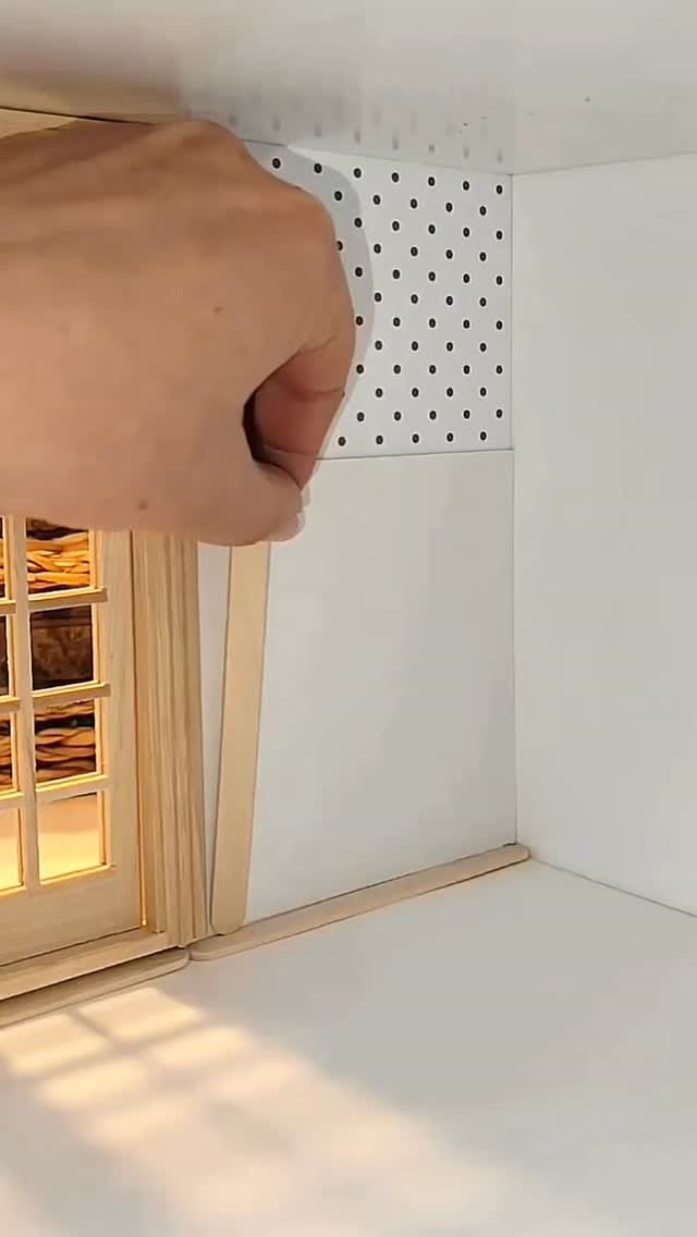 Post 9 by Lilli on Instagram (video)