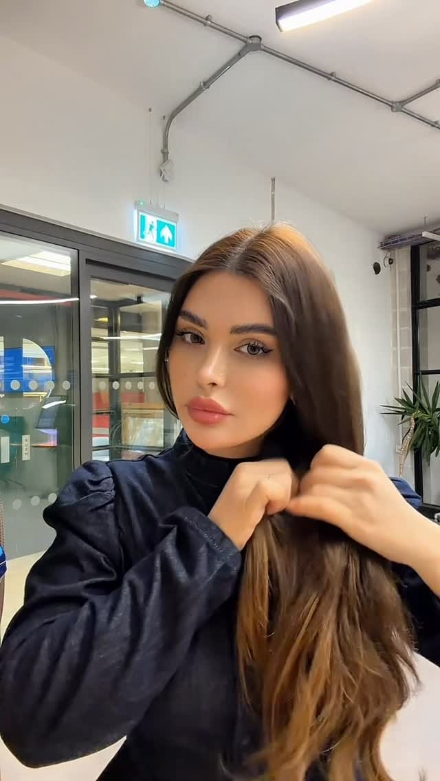 Post 1 by Dr. Zerrin Kamaran on Instagram (video)