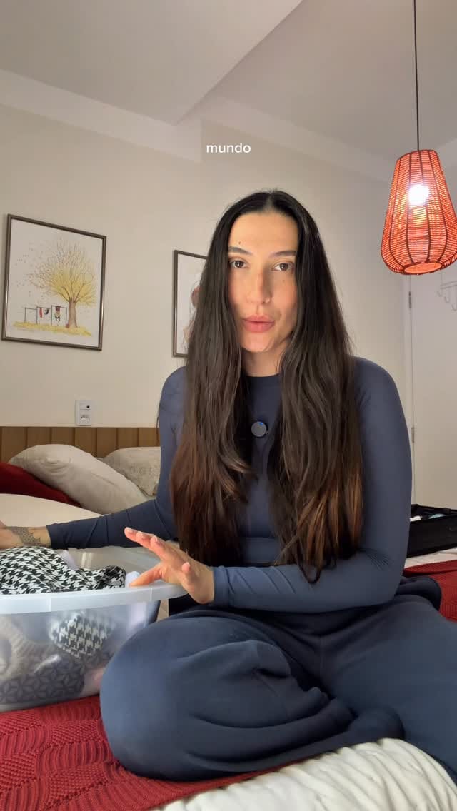 Post 1 by Juliane Prana on Instagram (video)