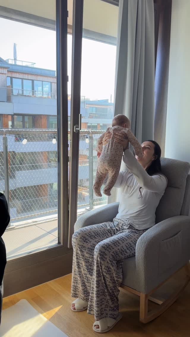 Post 3 by Juliane Prana on Instagram (video)