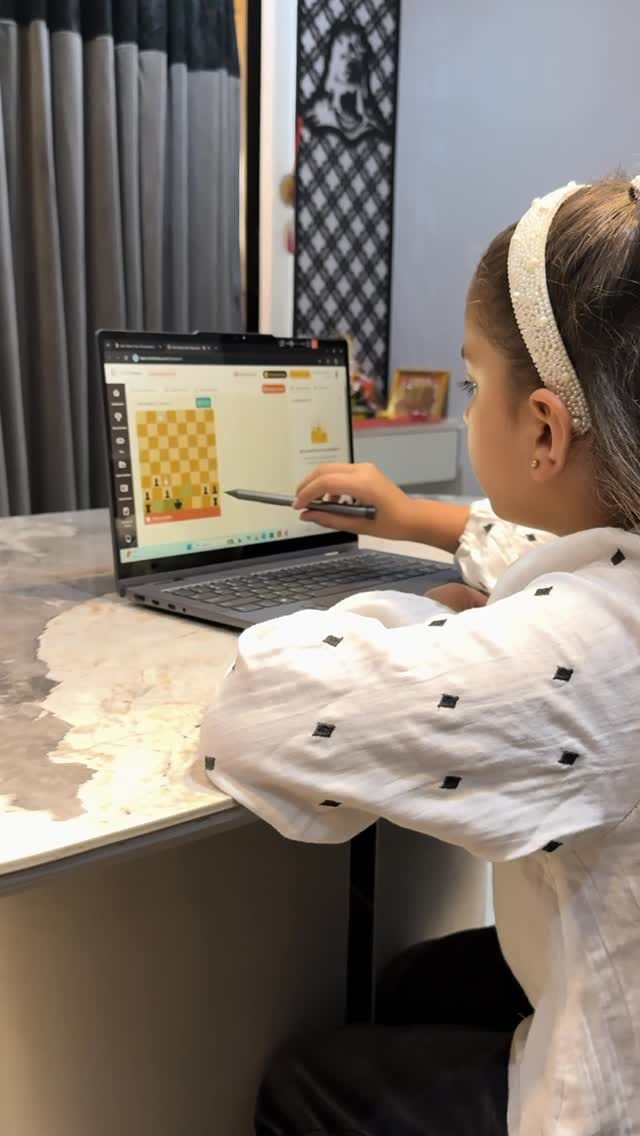 Post 8 by CircleChess on Instagram (video)