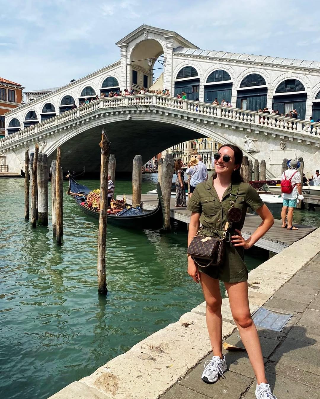 Post 9 by Aylin on Instagram (carousel)