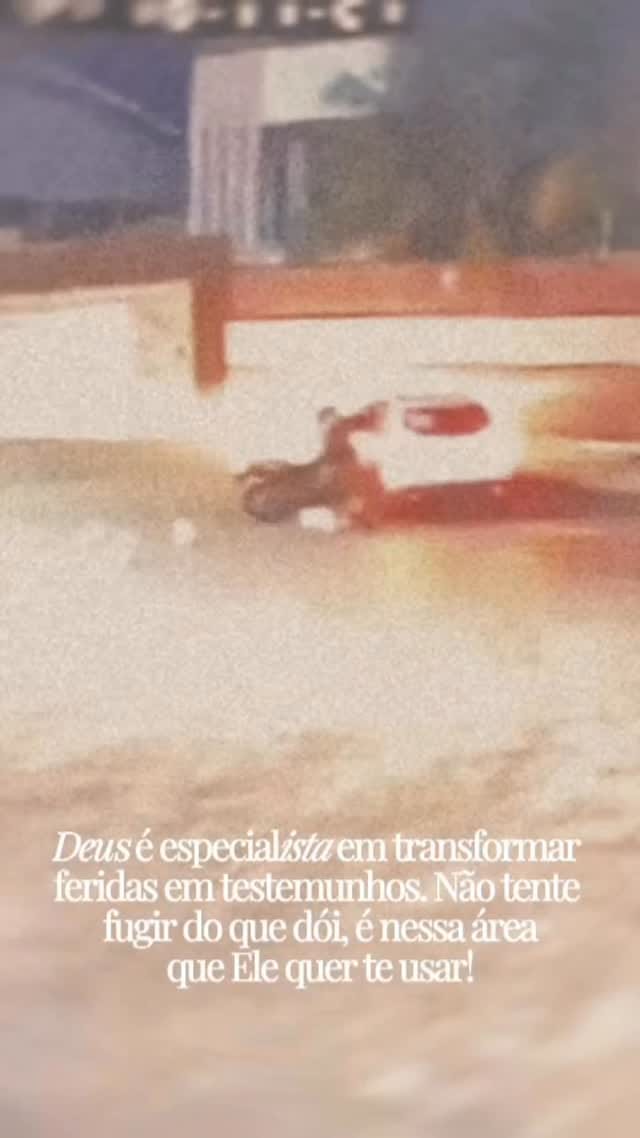 Post 9 by Amanda Vieira Dias on Instagram (video)