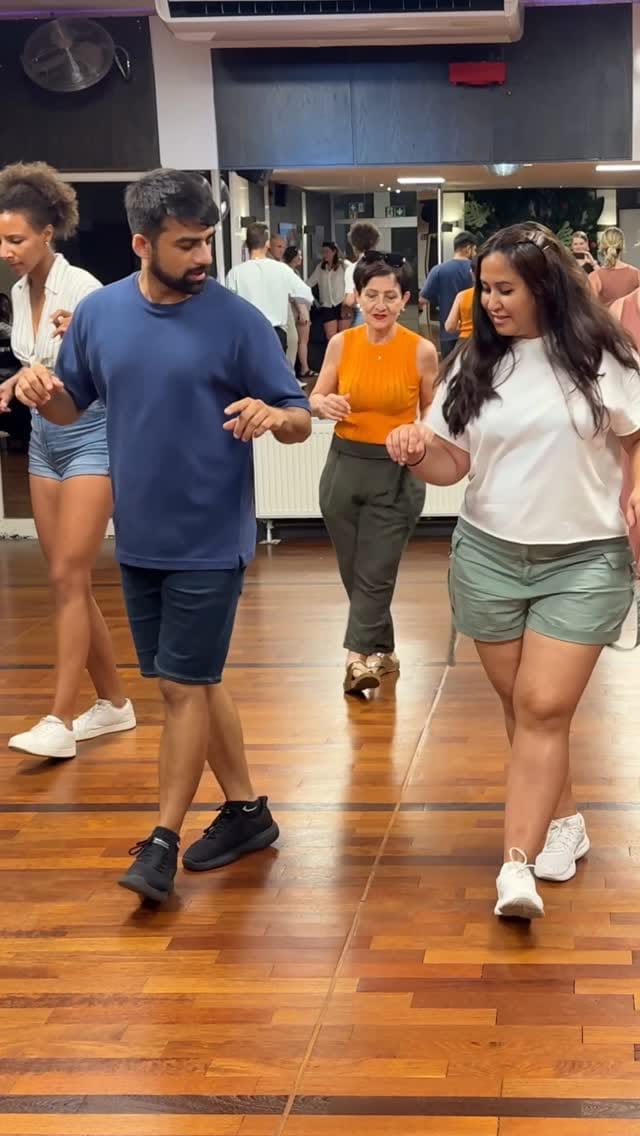 Post 10 by Bhavin & Soonruta BachataSalsa on Instagram (video)