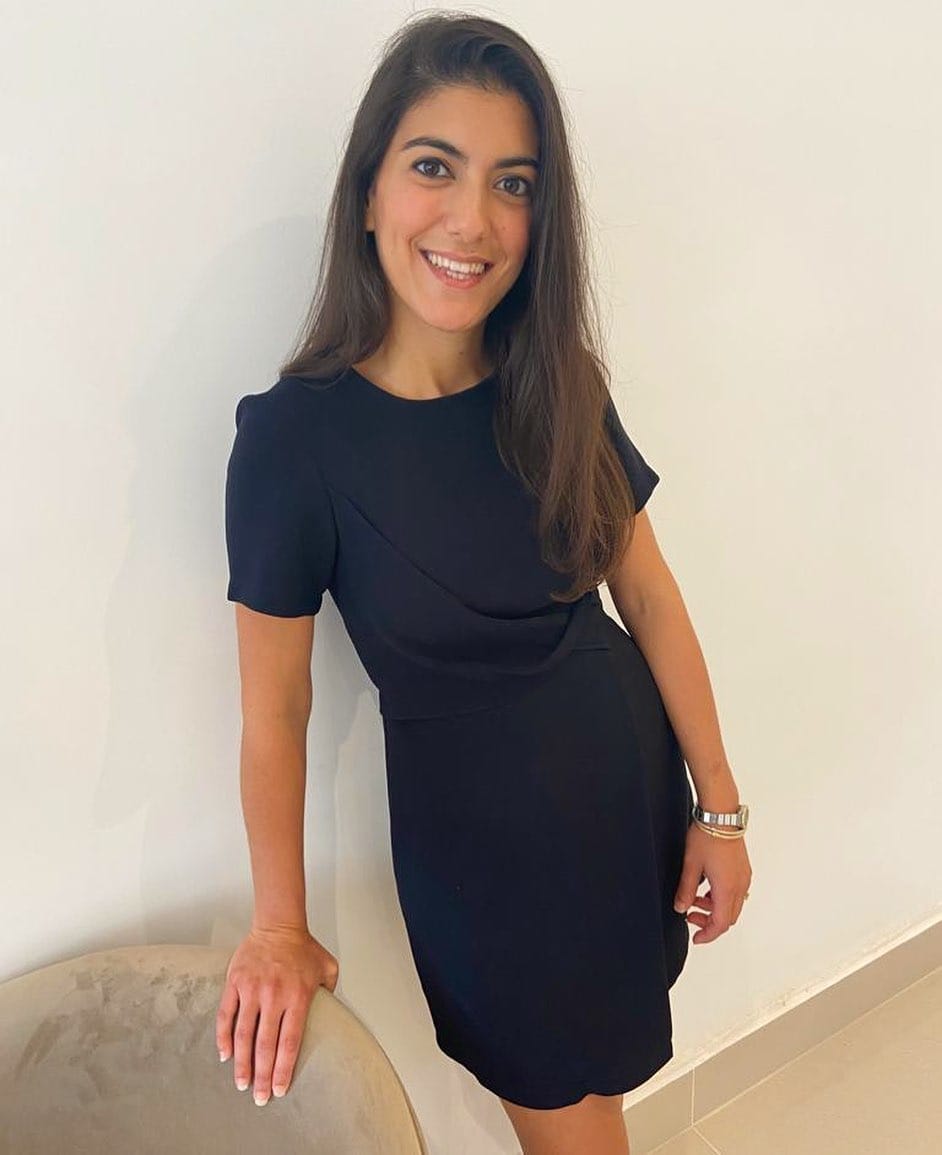 Post 10 by 𝐃𝐫 𝐒𝐜𝐚𝐫𝐥𝐞𝐭 𝐍𝐚𝐳𝐚𝐫𝐢𝐚𝐧 (𝙈𝘽𝘽𝙎 𝘽𝙎𝙘 𝙈𝙍𝘾𝙎) on Instagram (image)
