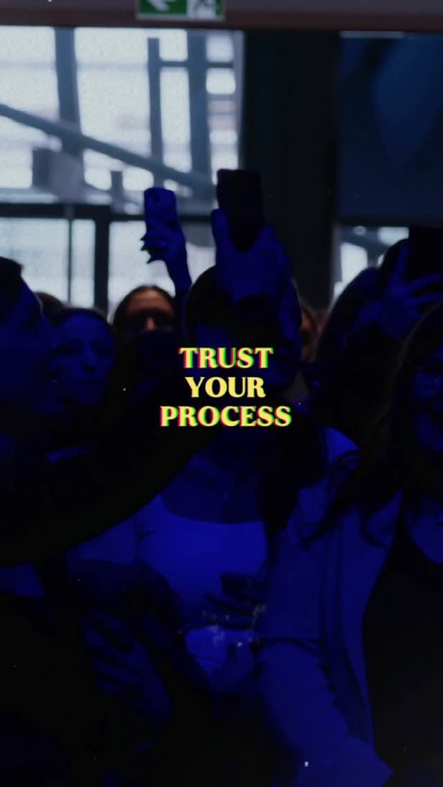 Post 7 by Essence Tribe - Network Marketing Community on Instagram (video)