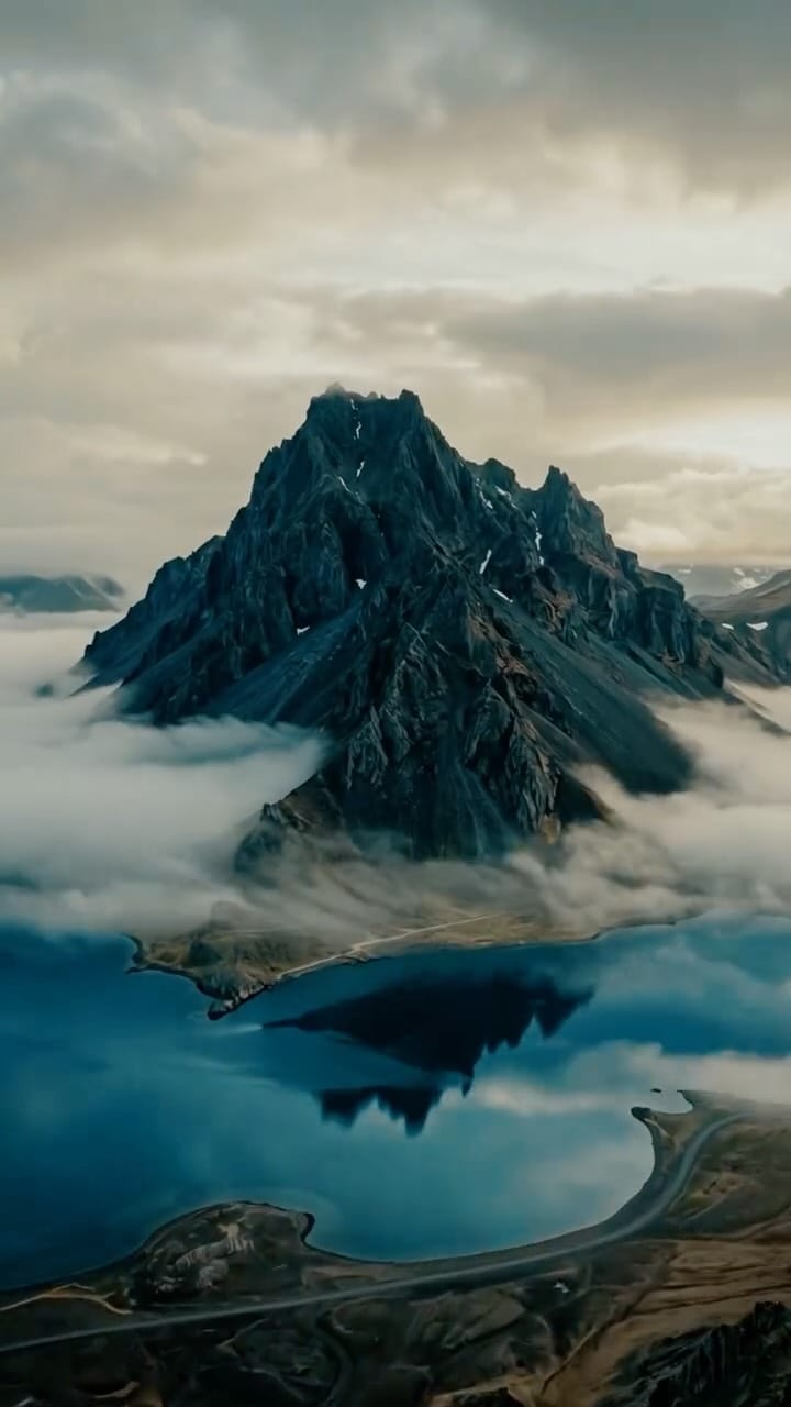 Post 5 by Ümüt on Instagram (video)