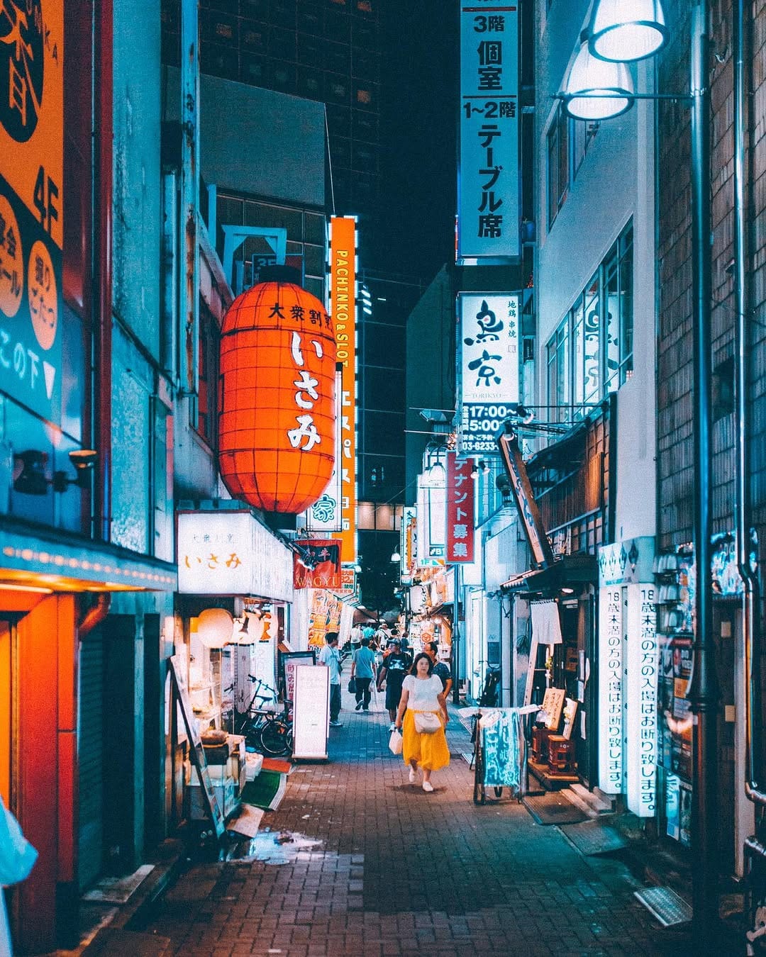 Post 6 by DANIELE CHEN on Instagram (image)