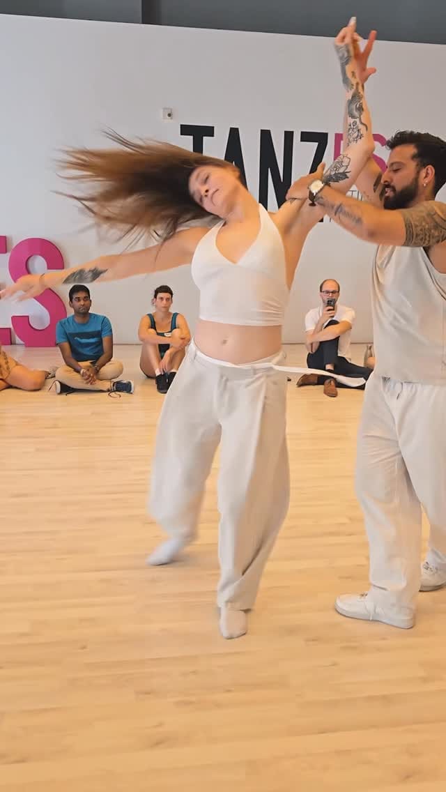 Post 5 by Emilia on Instagram (video)