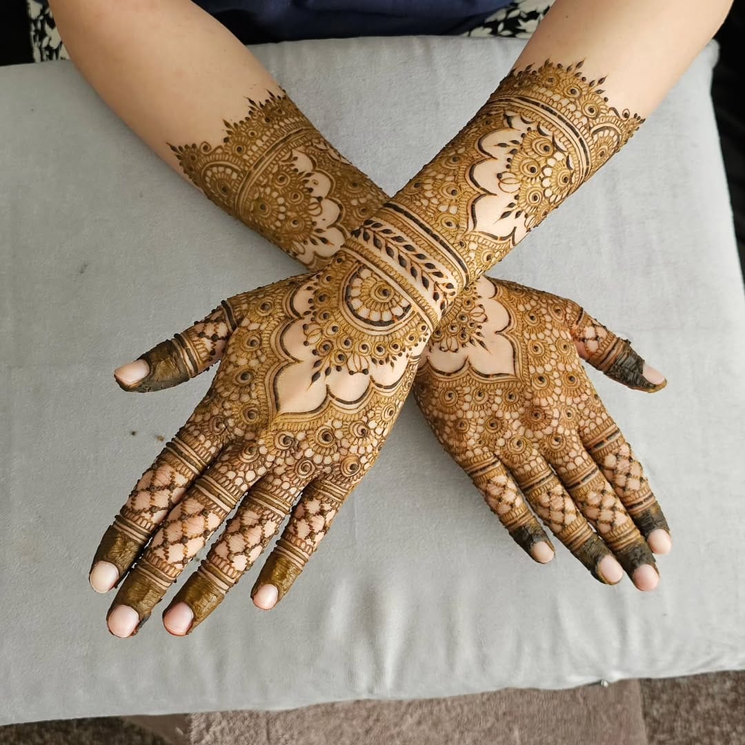 Post 7 by Bridal Henna on Instagram (image)