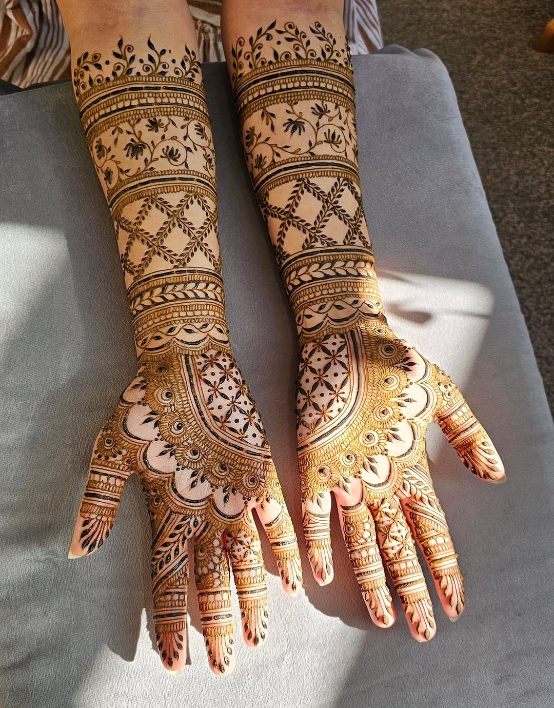 Post 6 by Bridal Henna on Instagram (image)