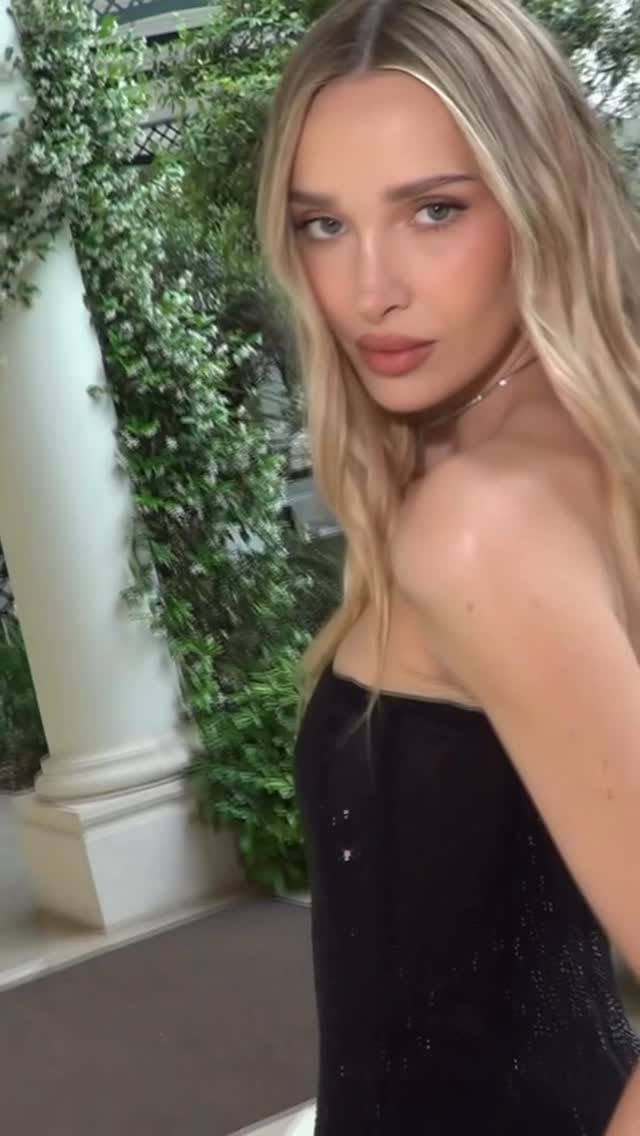 Post 1 by A L E X E on Instagram (video)