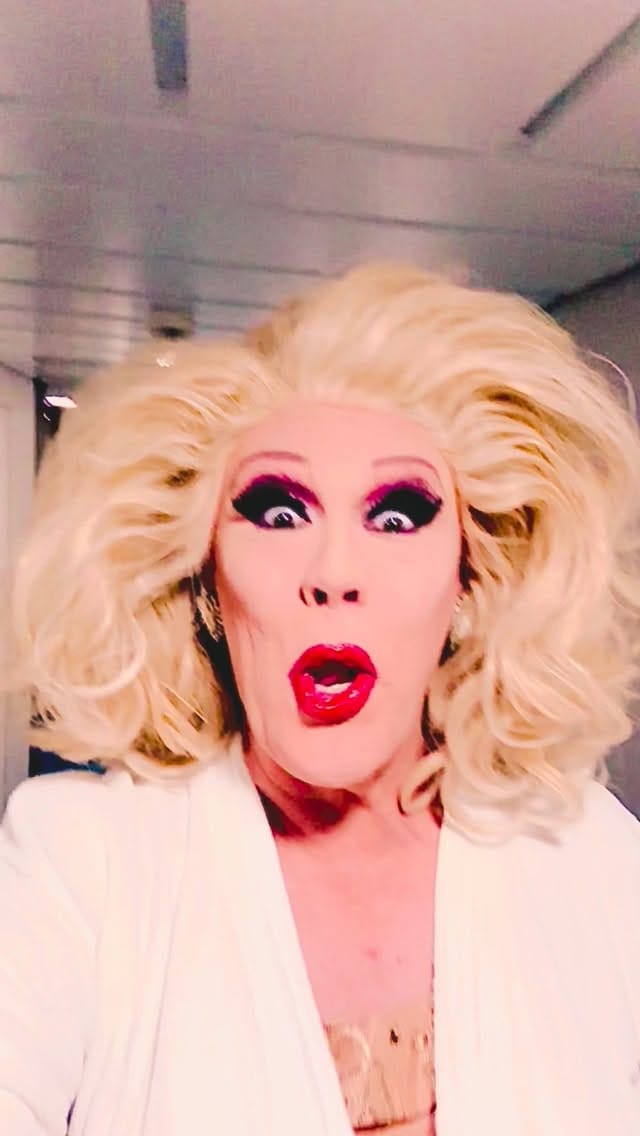 Post 8 by Elke Winter on Instagram (video)