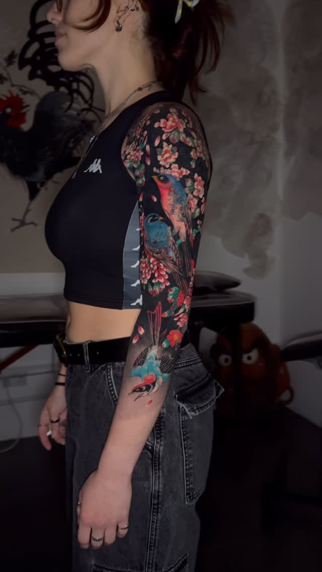 Post 9 by Jess on Instagram (video)