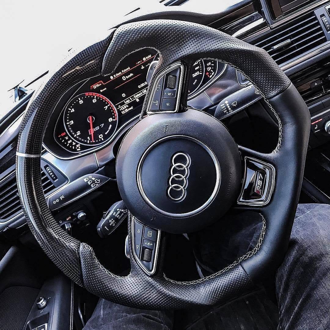 Post 1 by @stunningaudis on Instagram (image)