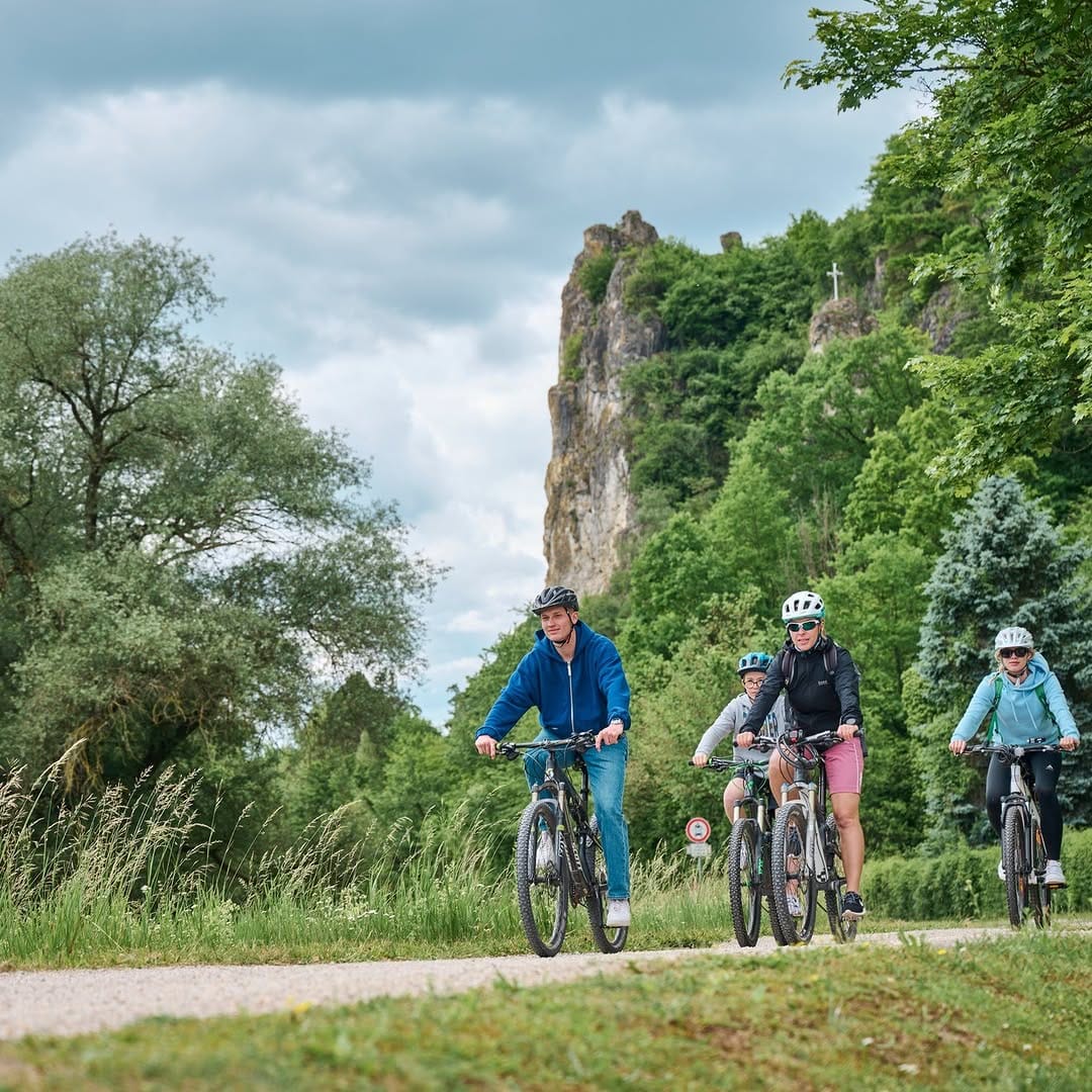 Post 8 by Bayerns Herzstück | Urlaubsregion Kreis Kelheim on Instagram (carousel)