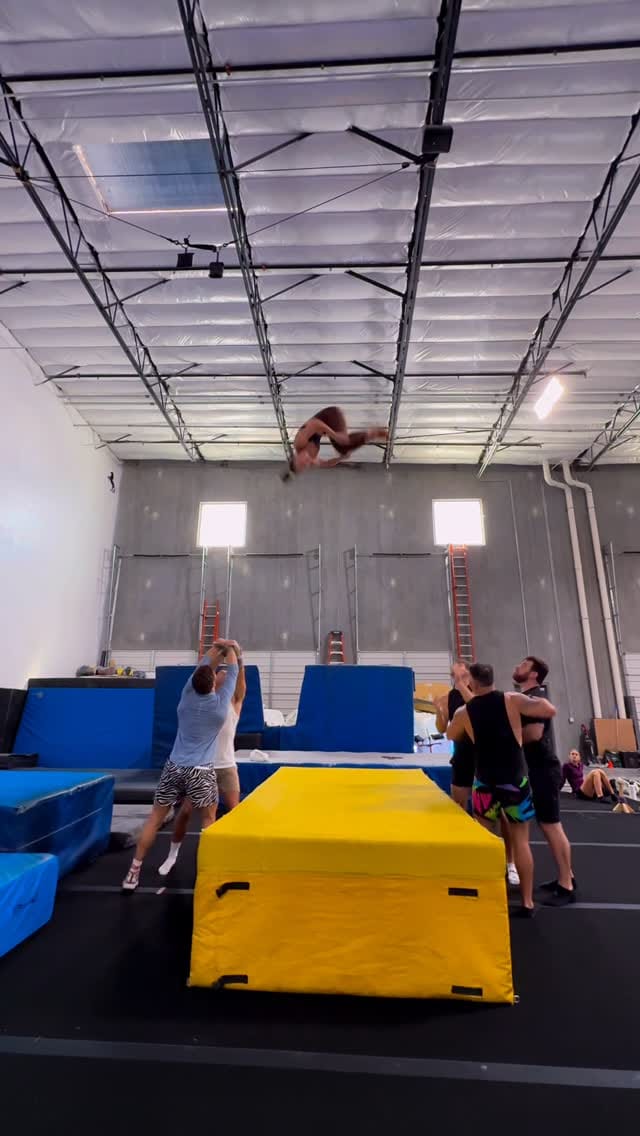 Post 9 by Sophia Singleton | Cirque Du Soleil Acrobat on Instagram (video)