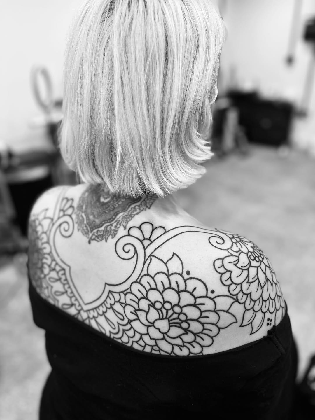 Post 4 by ꕥ Ornamental | Blackwork | Floral ꕥ on Instagram (image)
