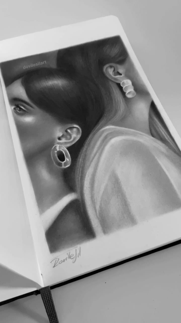 Post 3 by Dovile | Graphite Drawings on Instagram (video)