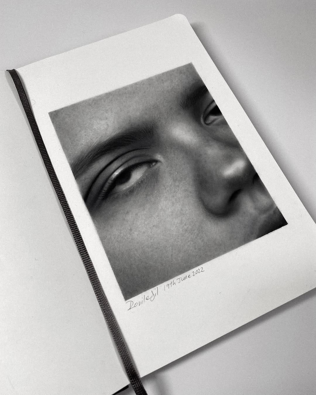 Post 2 by Dovile | Graphite Drawings on Instagram (image)