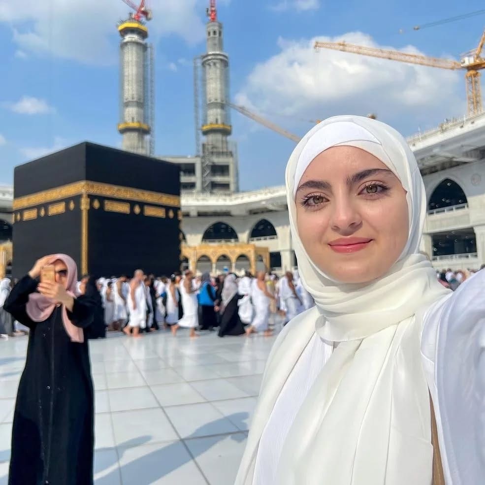 Post 10 by Hijabi Trendy on Instagram (carousel)