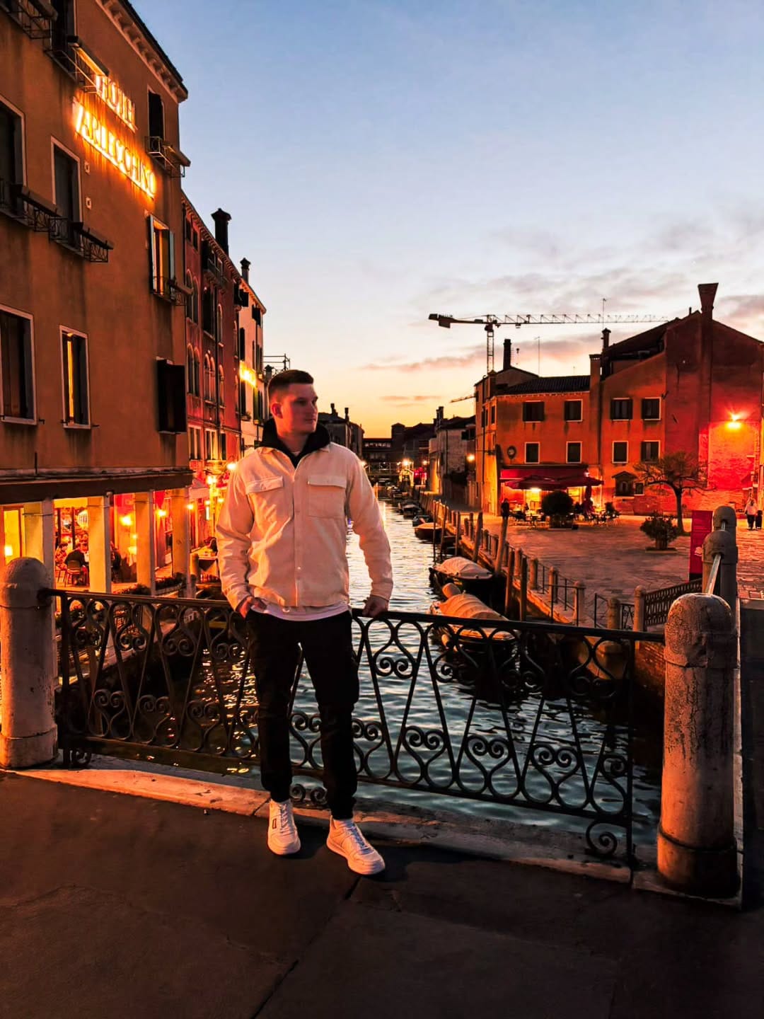Post 3 by ⚔️ 𝐾𝑒𝑣𝑖𝑛 ⚔️ on Instagram (image)