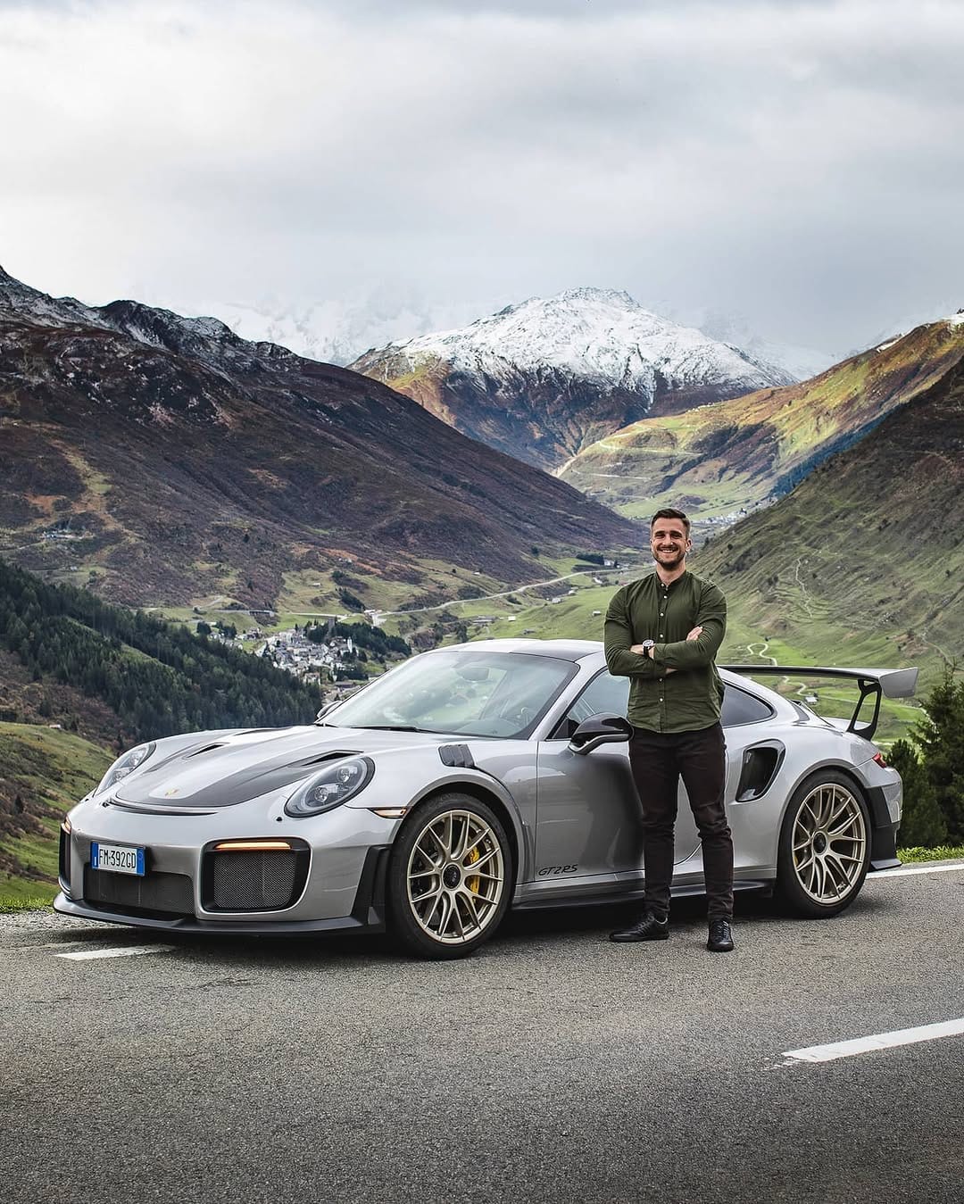 Post 9 by Tobias Henreich on Instagram (image)