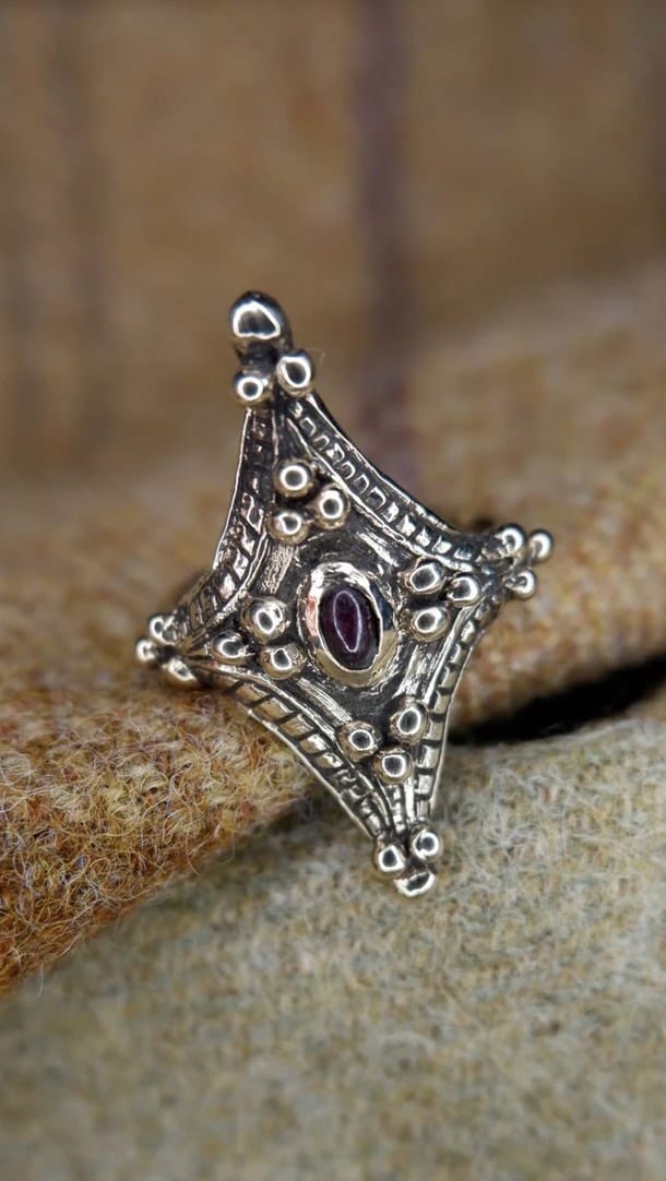 Post 10 by Caledonian Forge | goldsmith. on Instagram (video)