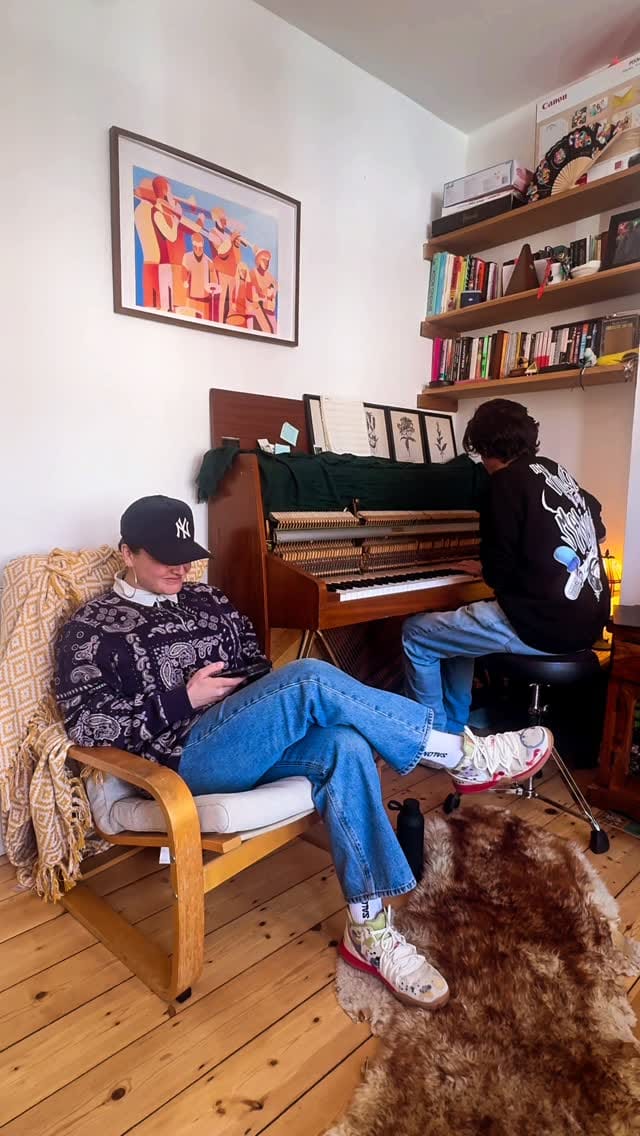 Post 5 by Olivia Swann on Instagram (video)