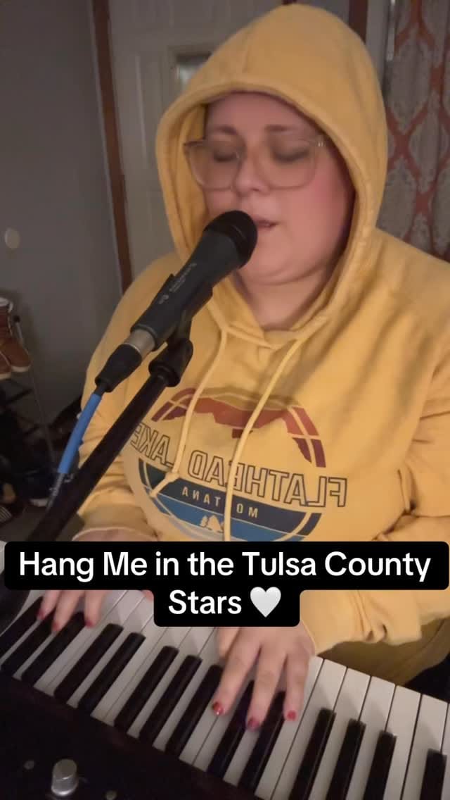 Post 9 by ℍ𝕠𝕝𝕝𝕪 𝔽𝕠𝕣𝕓𝕖𝕤 on Instagram (video)