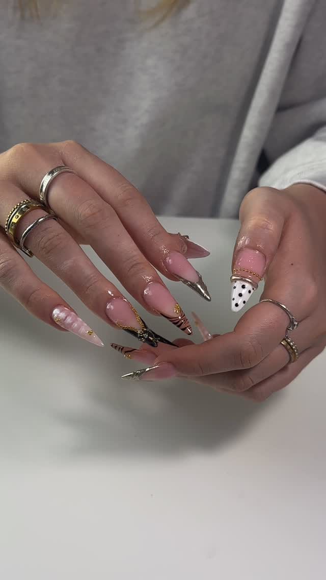 Post 7 by JohnsonLeNails on Instagram (video)