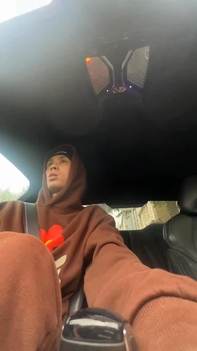 Post 8 by JohnsonLeNails on Instagram (video)