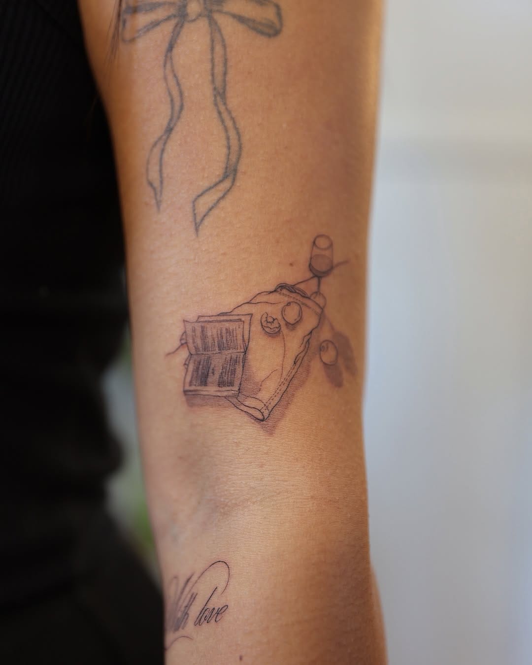 Post 1 by ⟡ Tee ⟡ Fineline machine tattoos on Instagram (carousel)