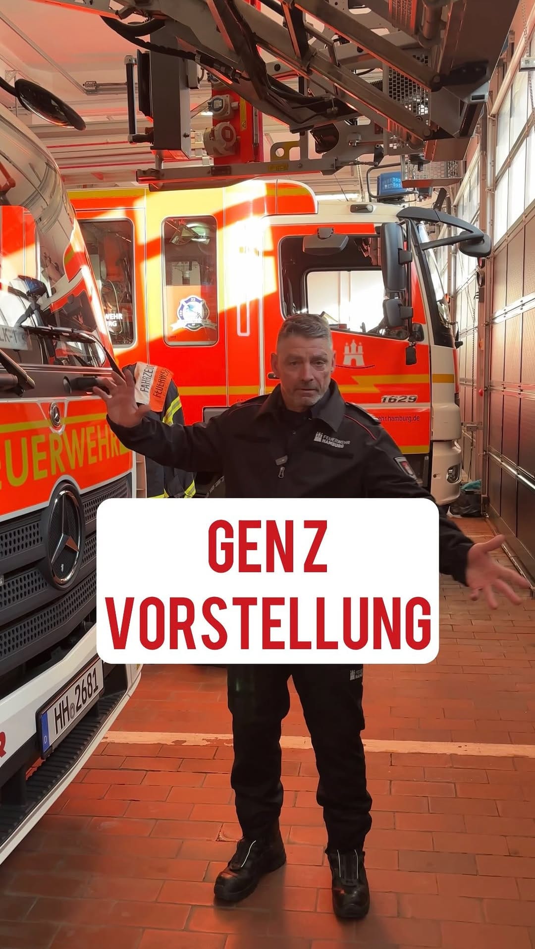 Post 6 by Feuerwehr Hamburg - Karriere on Instagram (video)