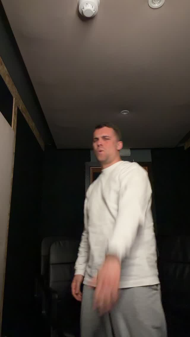 Post 3 by JOSHE | DJ & PRODUCER | on Instagram (video)