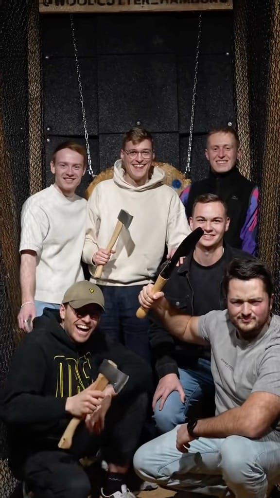 Post 10 by WoodCutter Hamburg on Instagram (video)