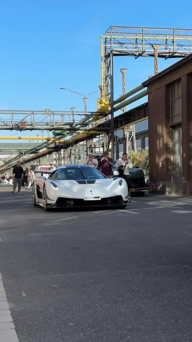Post 1 by Enzo on Instagram (video)