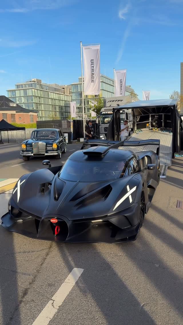 Post 3 by Enzo on Instagram (video)