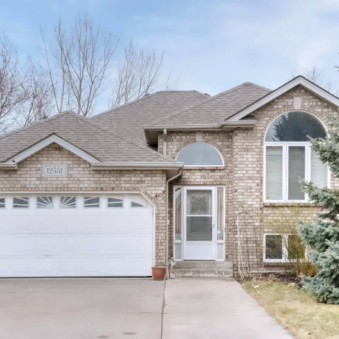 Post 9 by Rose-Marie Beaudoin🇮🇹🇨🇦 - Deerbrook Realty Inc-175 Brokerage on Instagram (carousel)