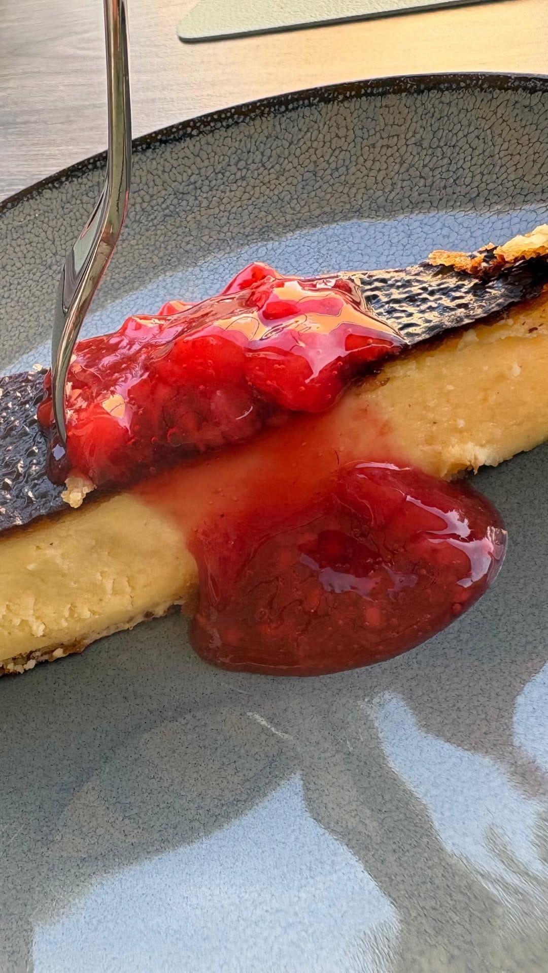 Post 4 by Dan‘s Kitchen on Instagram (video)