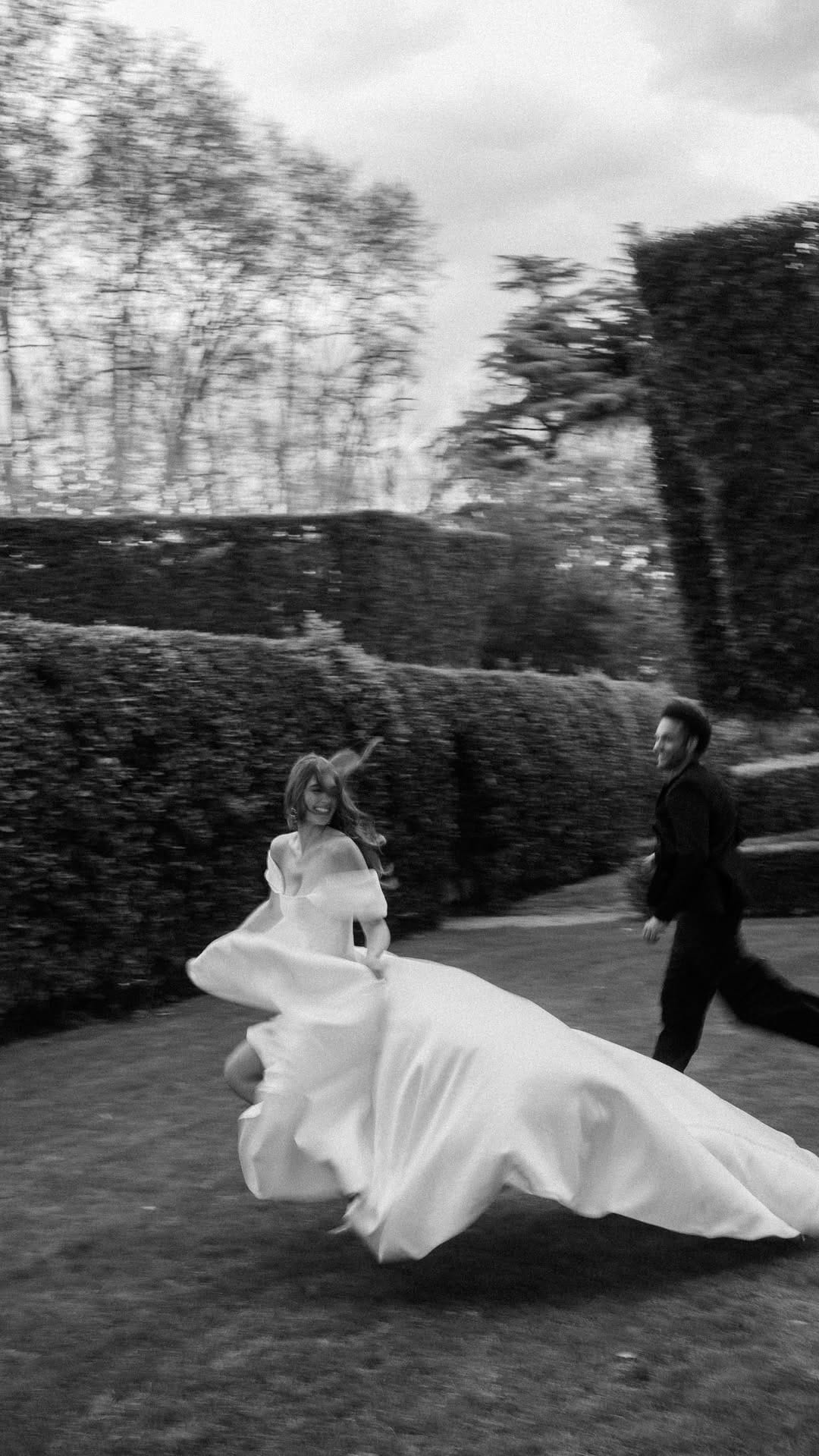Post 4 by destination wedding photo & film | mallorca-italy-worldwide on Instagram (video)