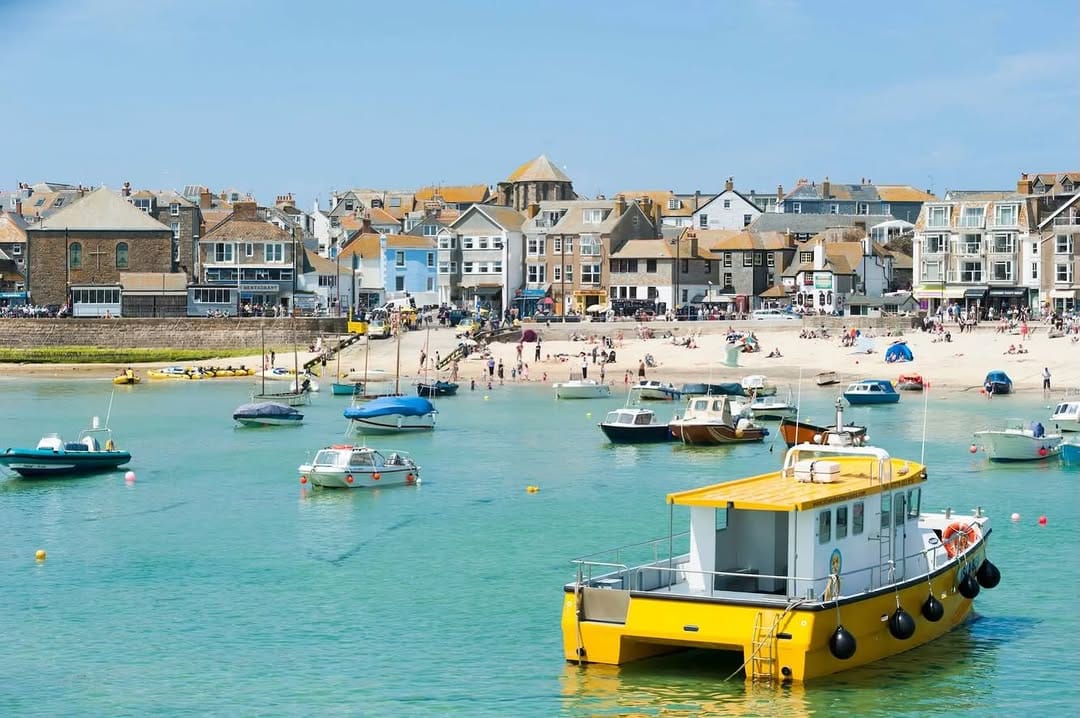 Post 5 by Cornish Stays on Instagram (carousel)