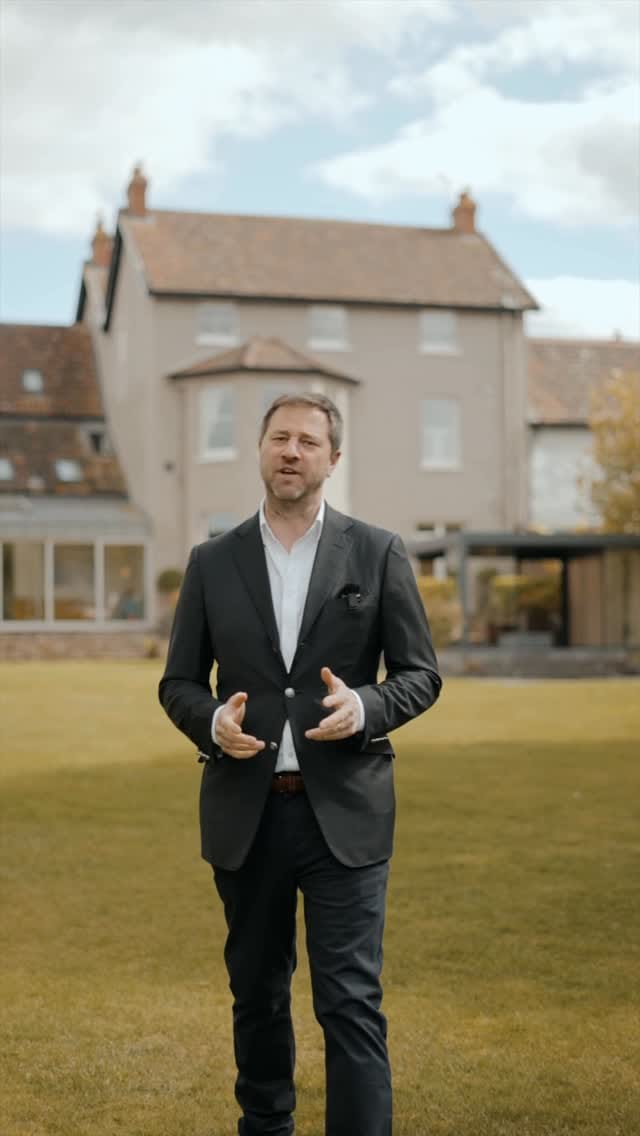 Post 4 by Rupert Oliver on Instagram (video)