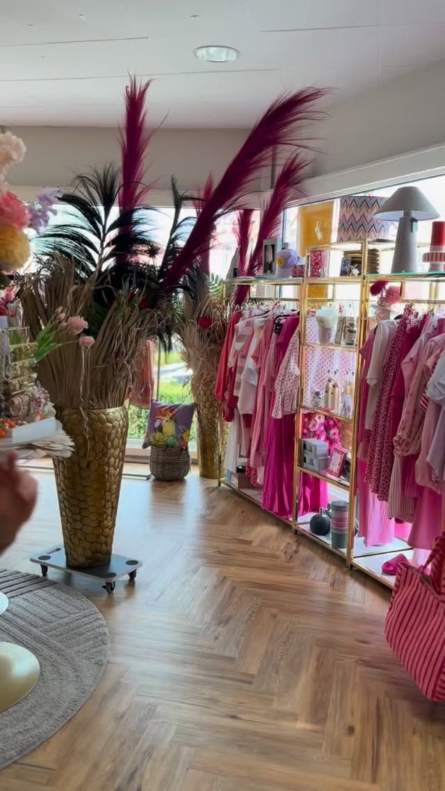 Post 2 by Mom of Four on Instagram (video)